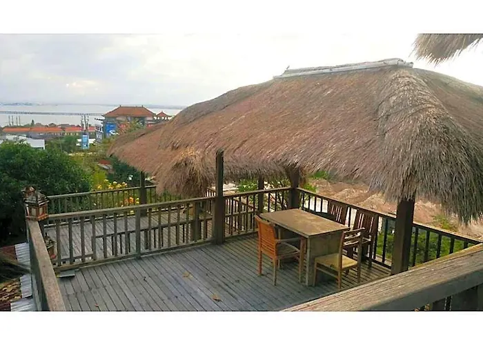 The Tree House 4*